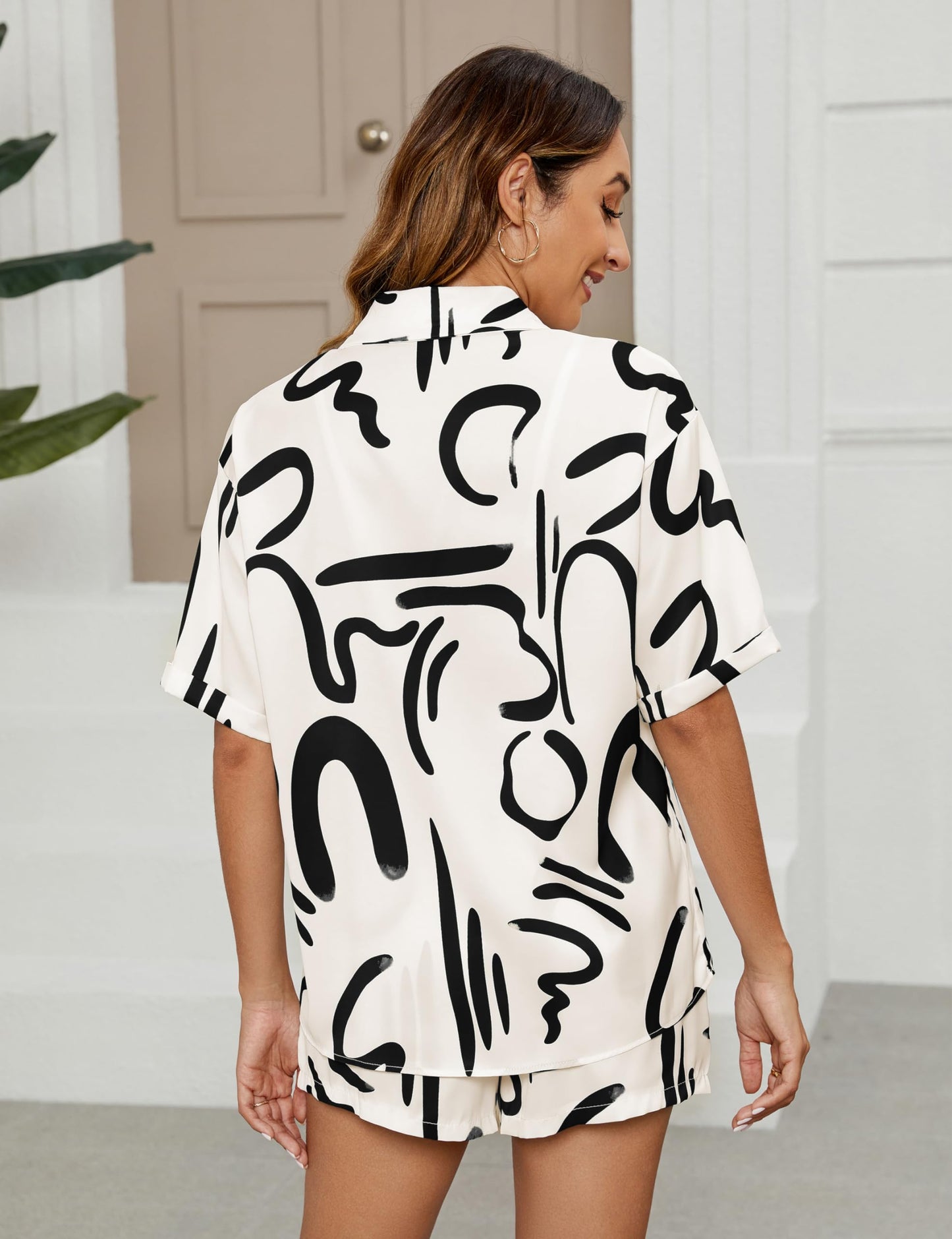 Women's 2 Piece Outfit Sets Summer Beach Casual Printed Shirts and Shorts Lounge Sets