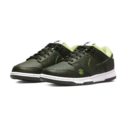 Nike Women Dunk Low Sneakers