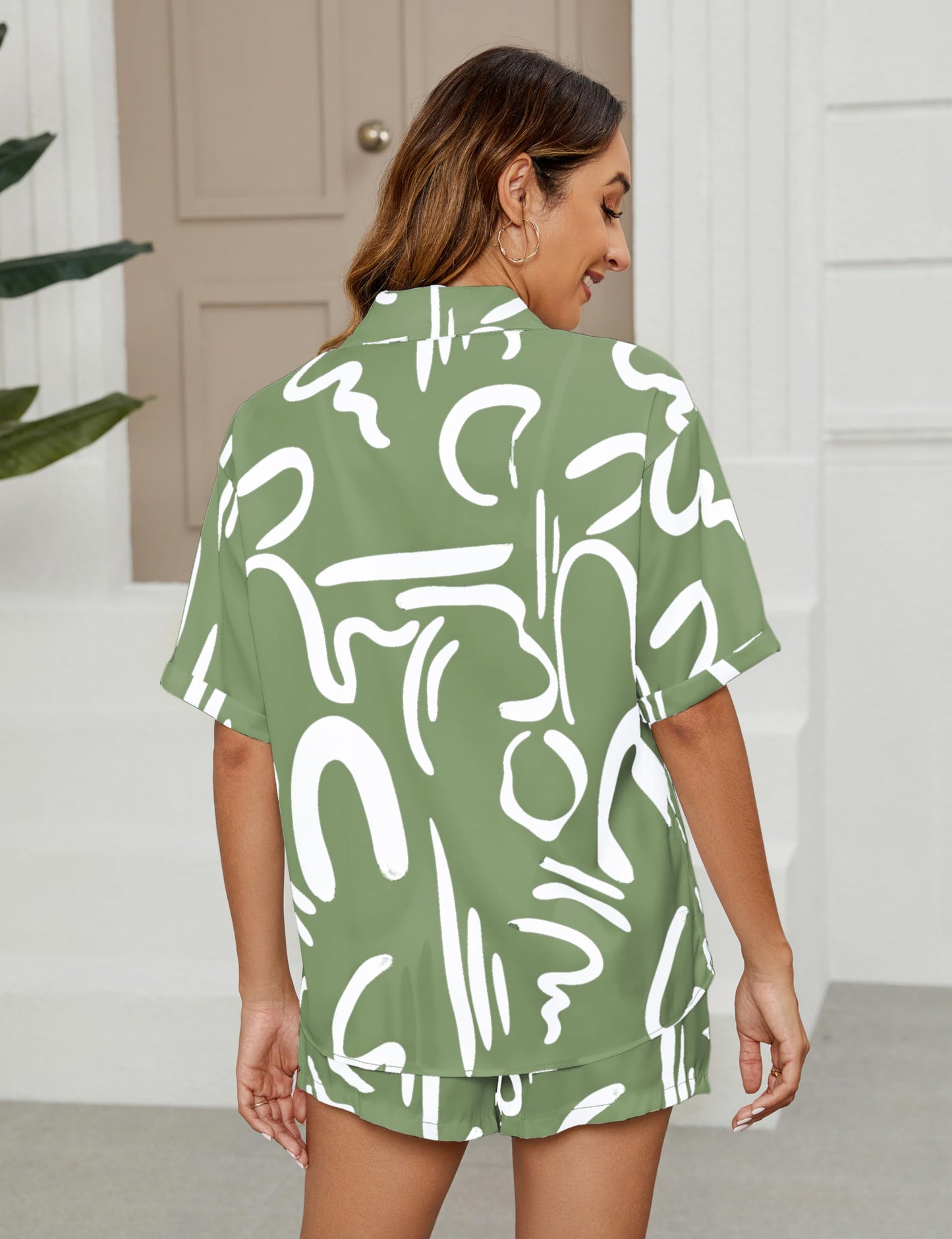 Women's 2 Piece Outfit Sets Summer Beach Casual Printed Shirts and Shorts Lounge Sets