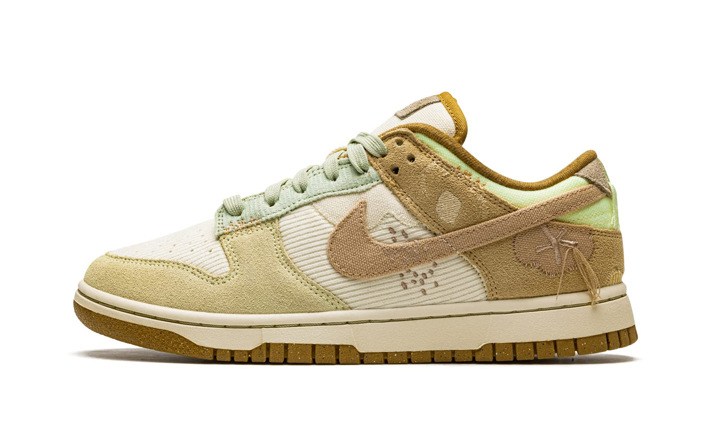 Nike Women Dunk Low Sneakers