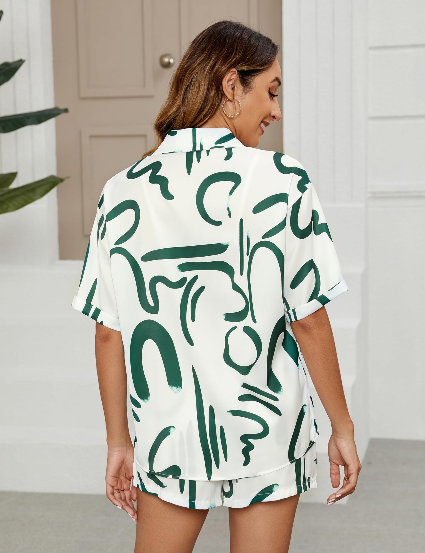 Women's 2 Piece Outfit Sets Summer Beach Casual Printed Shirts and Shorts Lounge Sets