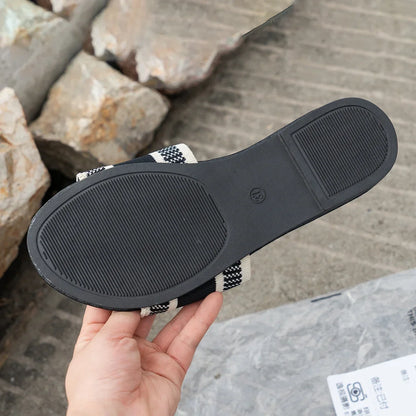Women Slippers Summer Ladies Round Head Flat Outdoor Slides  Female Sandals Open Beach Lady Shoes