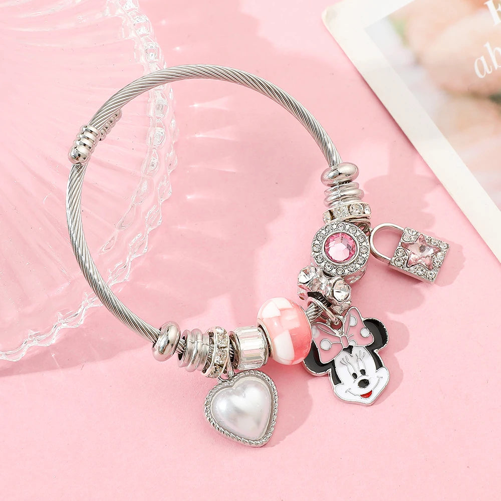 A cute cartoon bracelet, alloy bracelet, holiday party wear, is the best holiday gift for friends and classmates.