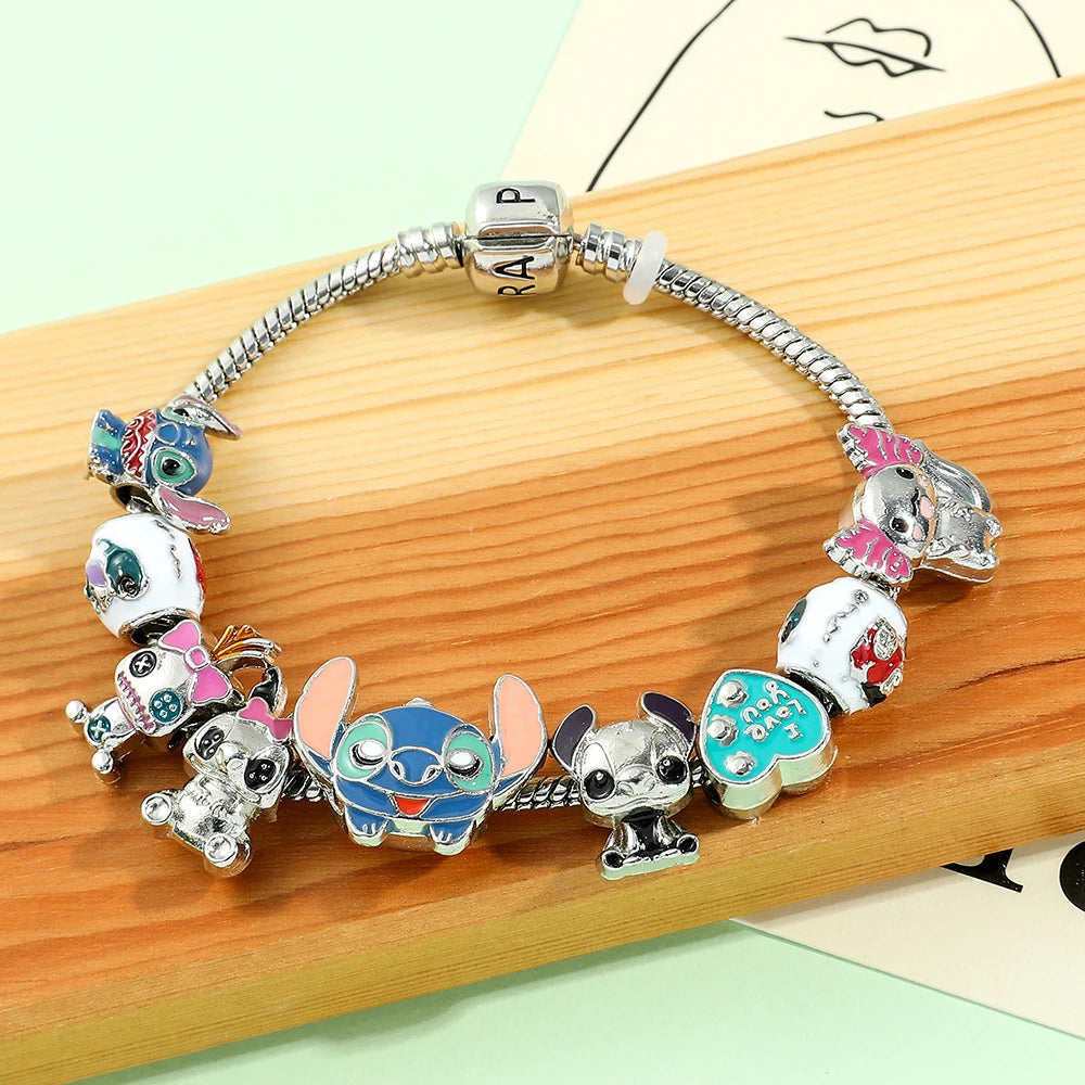 A cute cartoon bracelet, alloy bracelet, holiday party wear, is the best holiday gift for friends and classmates.